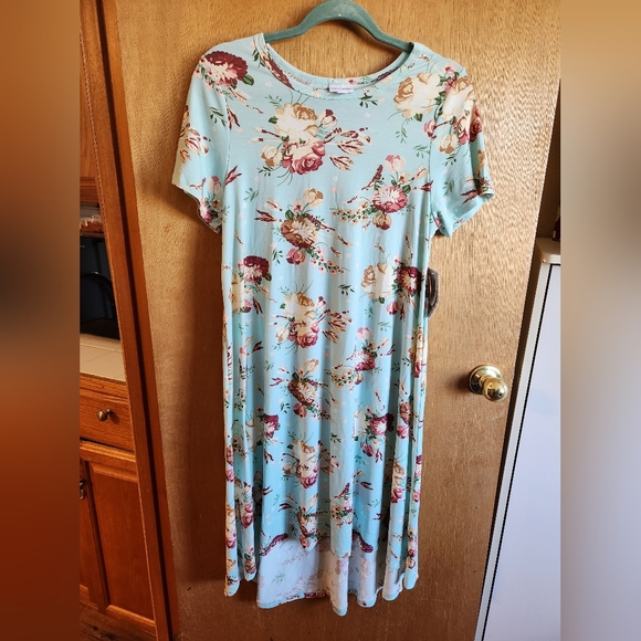 Lularoe Small Carly bundle - Picture 2 of 3